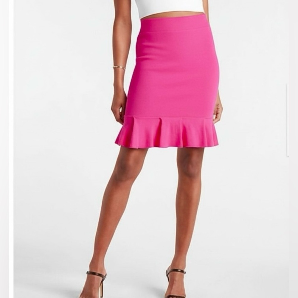 Express Body Contour Ruffle Hem Sweater Skirt Bright‎ pink Size L Knit Stretch